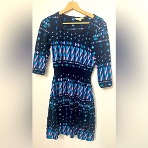 Yumi dress in size 2/4 with stretch. 90’s neon style